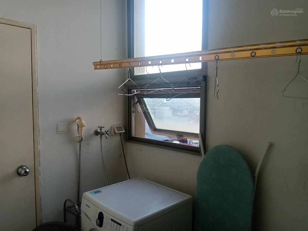 Cần bán gấp căn hộ huyndai ct2 2 ngủ full đồ giá 7,8 tỷ có thương lượng và gia lộc.  0984 204 ***