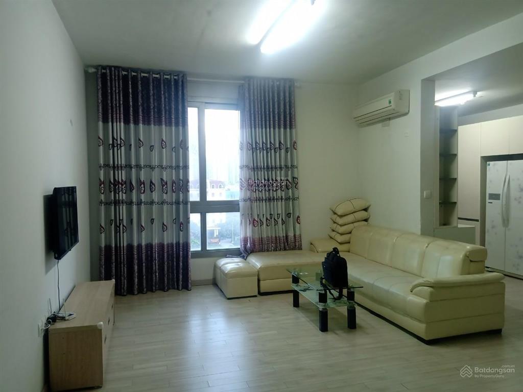 Cần bán gấp căn hộ huyndai ct2 2 ngủ full đồ giá 7,8 tỷ có thương lượng và gia lộc.  0984 204 ***