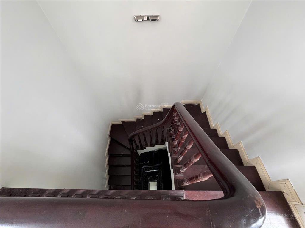 Cho thuê nhà sơn mới splendora đồ cơ bản 15 triệu/tháng. giá tốt trên thị trường.  0984 204 ***