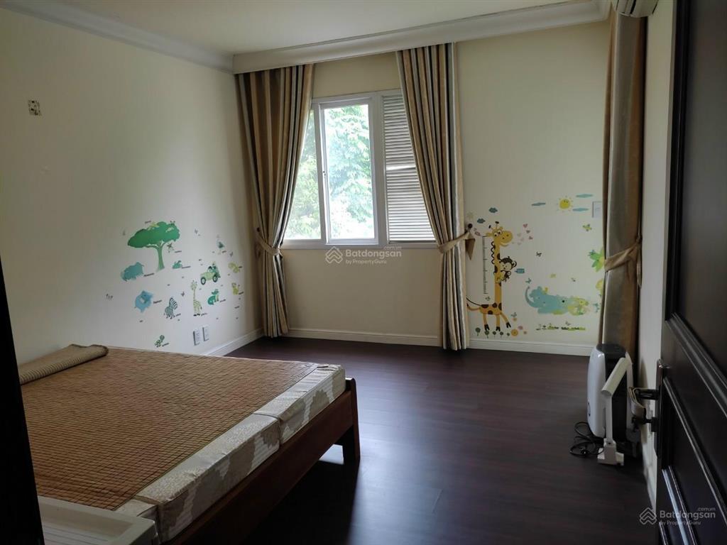 Trống sẵn, chủ nhà đi nước ngoài cần cho thuê liền kề splendora chỉ 17 tr sơn mới  0984 204 ***