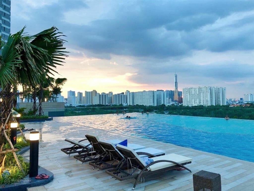 Bán gấp căn 2pn giá tốt 76m2 full nt đẹp view sông giá 7.1 tỷ bao hết( rẻ nhất thị trường)