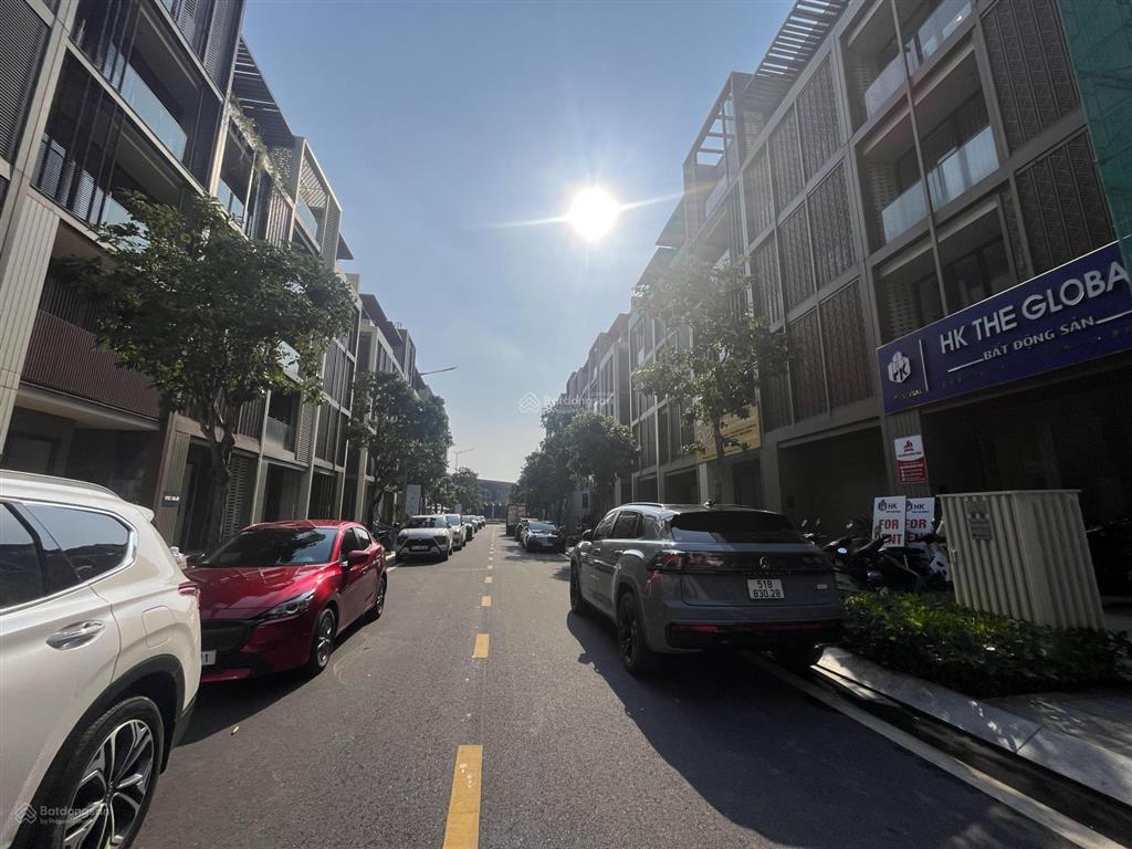 Cần bán gấp căn nhà liền kề thương mại mặt tiền rộng rãi soho, 5 tầng tại the global city giá 29 tỷ