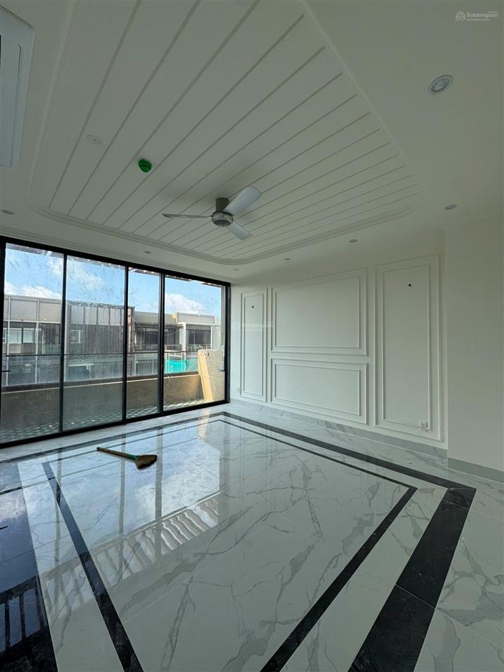 Cần cho thuê nhà phố thương mại soho khu global city q2 giá 24 triệu