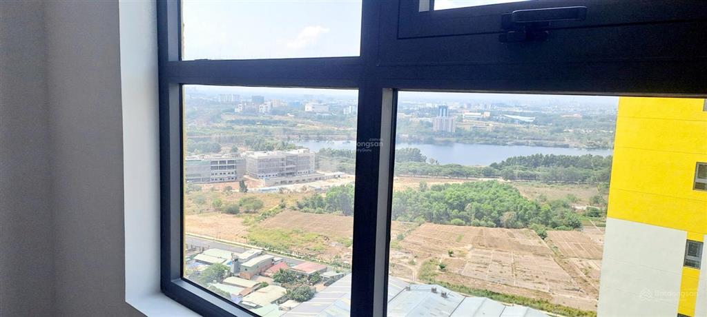 Cho thuê căn góc view hồ đá siêu đẹp, cực kỳ hiếm giá ưu đãi tại tháp emerald  bcons city