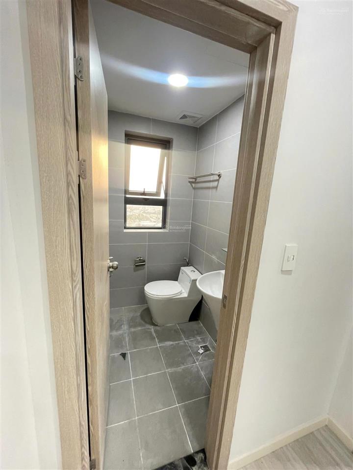 Chính chủ cho thuê giảm giá 6tr dọn vào ở ngay cc bcons polaris căn hộ 2pn2wc