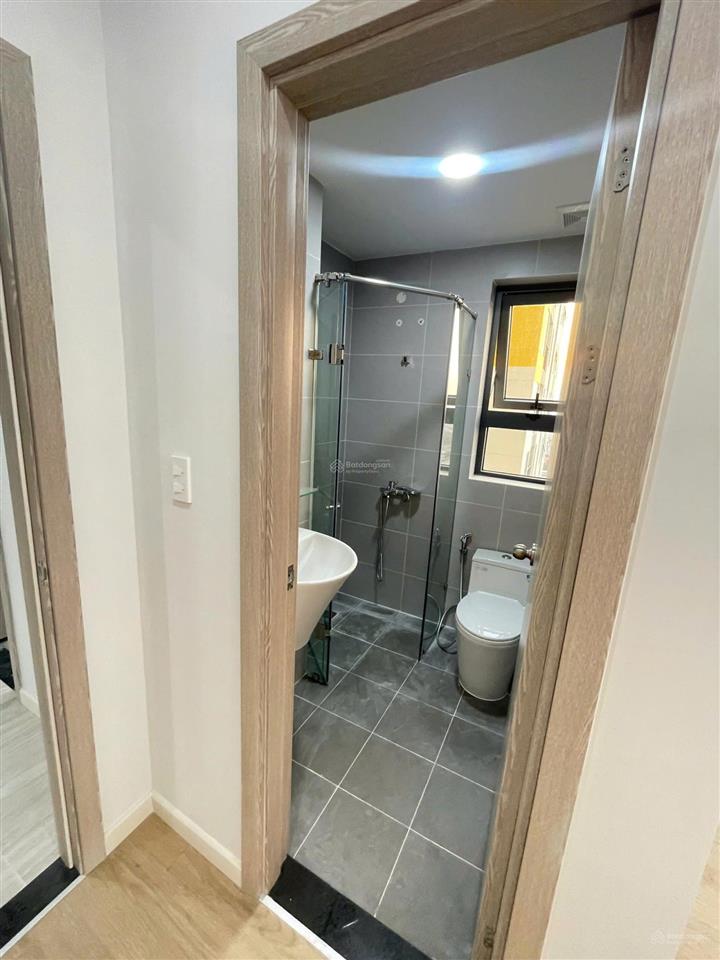 Chính chủ cho thuê giảm giá 6tr dọn vào ở ngay cc bcons polaris căn hộ 2pn2wc