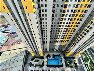 Nhà mới bcons city tháp emerald 2pn  ban công tây nam view nội khu hồ bơi và công viên thoáng mát