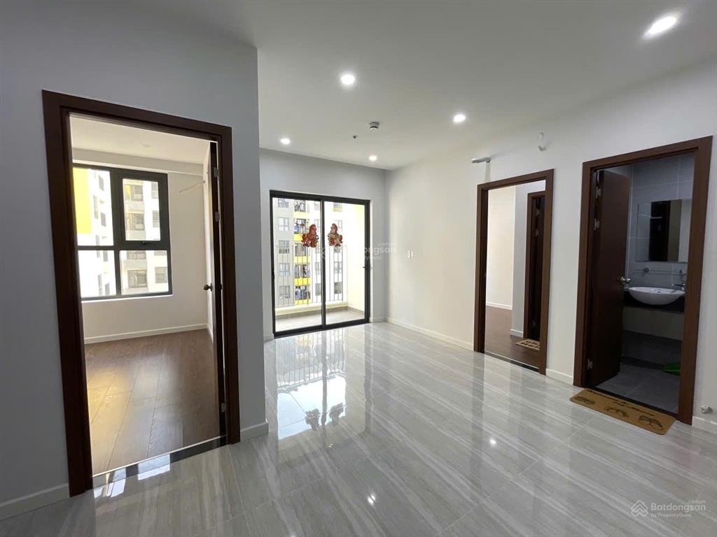 Nhà mới bcons city tháp emerald 2pn  ban công tây nam view nội khu hồ bơi và công viên thoáng mát