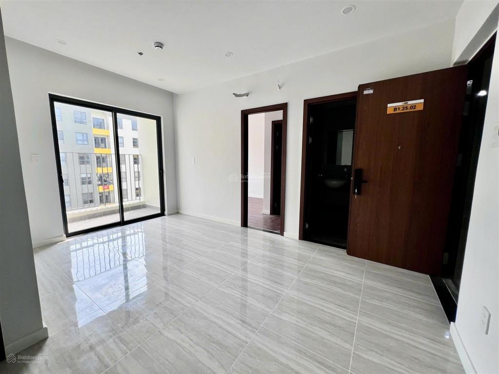 Nhà mới bcons city tháp emerald 2pn  ban công tây nam view nội khu hồ bơi và công viên thoáng mát