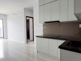 Giá tốt mùa hè! căn 2pn bcons city emerald view hồ đá nội thất xịn chỉ 6,5 triệu/tháng