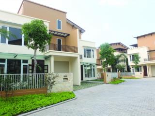 Cho thuê btnv, dt 120m2, 4 tầng, full nội thất đẹp tại khu đô thị việt hưng, p. việt hưng, hn