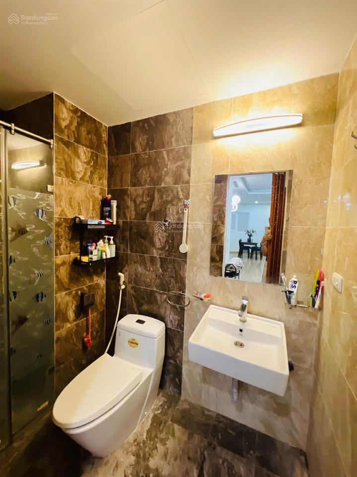 Cho thuê căn hộ cc 1 ngủ, full nội thất đẹp khu đtm nghĩa đô, ngõ 106 hoàng quốc việt, hn
