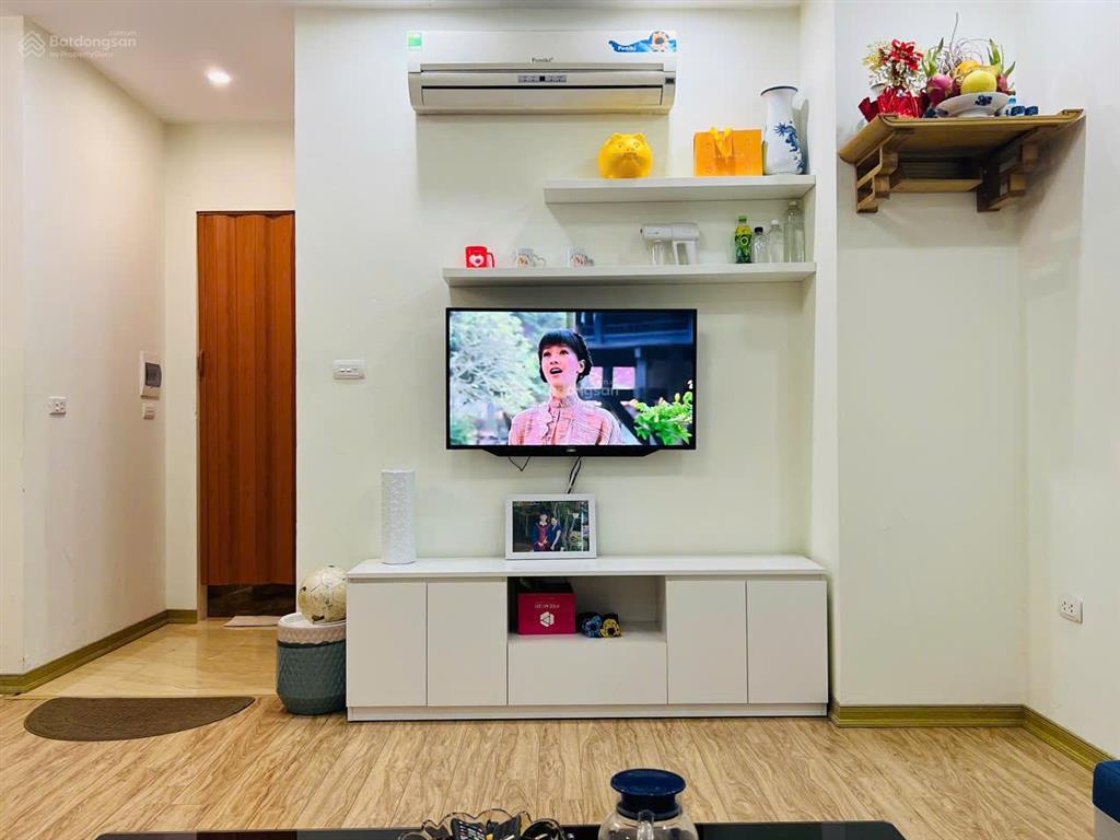 Cho thuê căn hộ cc 1 ngủ, full nội thất đẹp khu đtm nghĩa đô, ngõ 106 hoàng quốc việt, hn