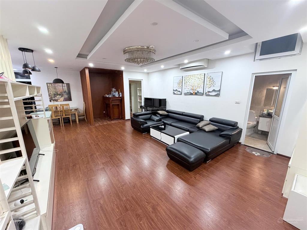 Cho thuê căn hộ chung cư đông đô, hoàng quốc việt, cầu giấy, dt 110m2, 3 ngủ full nội thất đẹp
