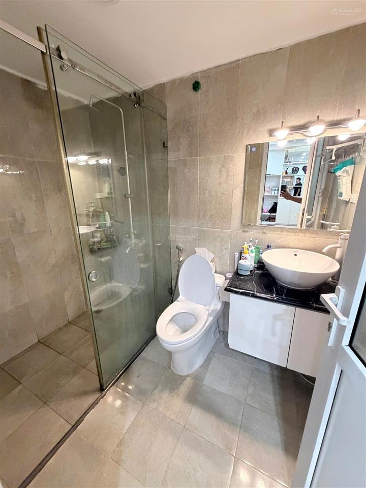 Cho thuê căn hộ chung cư đông đô, hoàng quốc việt, cầu giấy, dt 110m2, 3 ngủ full nội thất đẹp