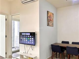 Em cần bán căn hộ 2 phòng, 1 phòng lớn 1 phòng đa năng  đủ nội thất đang kinh doanh cho thuê