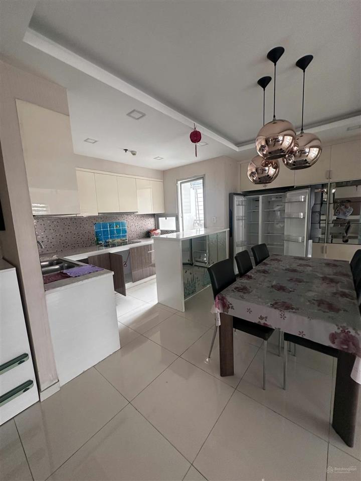 Em cần bán căn hộ 3pn 122m2 chung cư dragon hill 1  căn góc sổ hồng cầm tay  0981 226 ***