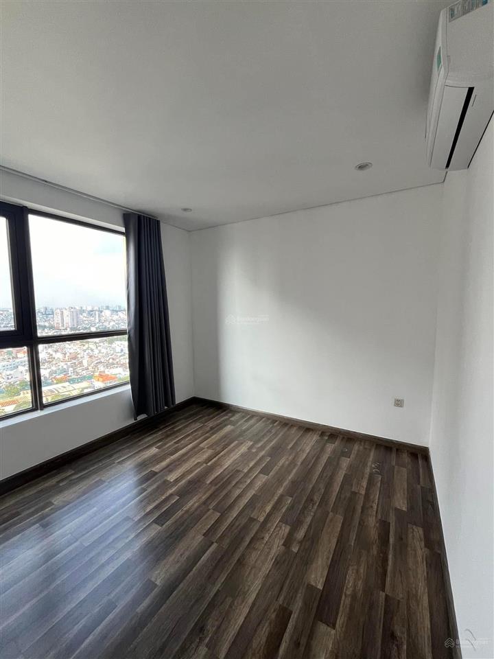 Cần bán gấp căn hộ 2pn 2wc, 75m², full nội thất tầng cao view đẹp  0938 990 ***