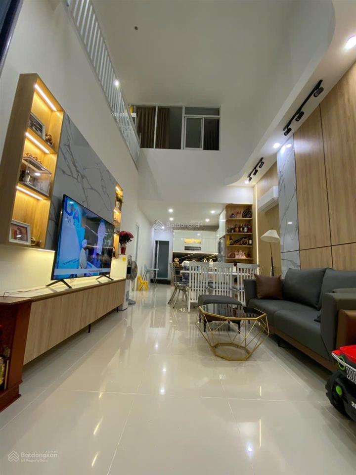 Bán gấp shophouse, 1 trệt 1 lầu, full nội thất cao cấp giá tốt  0938 990 ***