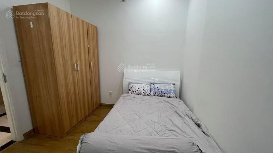 Chính chủ cần bán gấp căn hộ 2pn chung cư melody âu cơ.  0938 990 ***