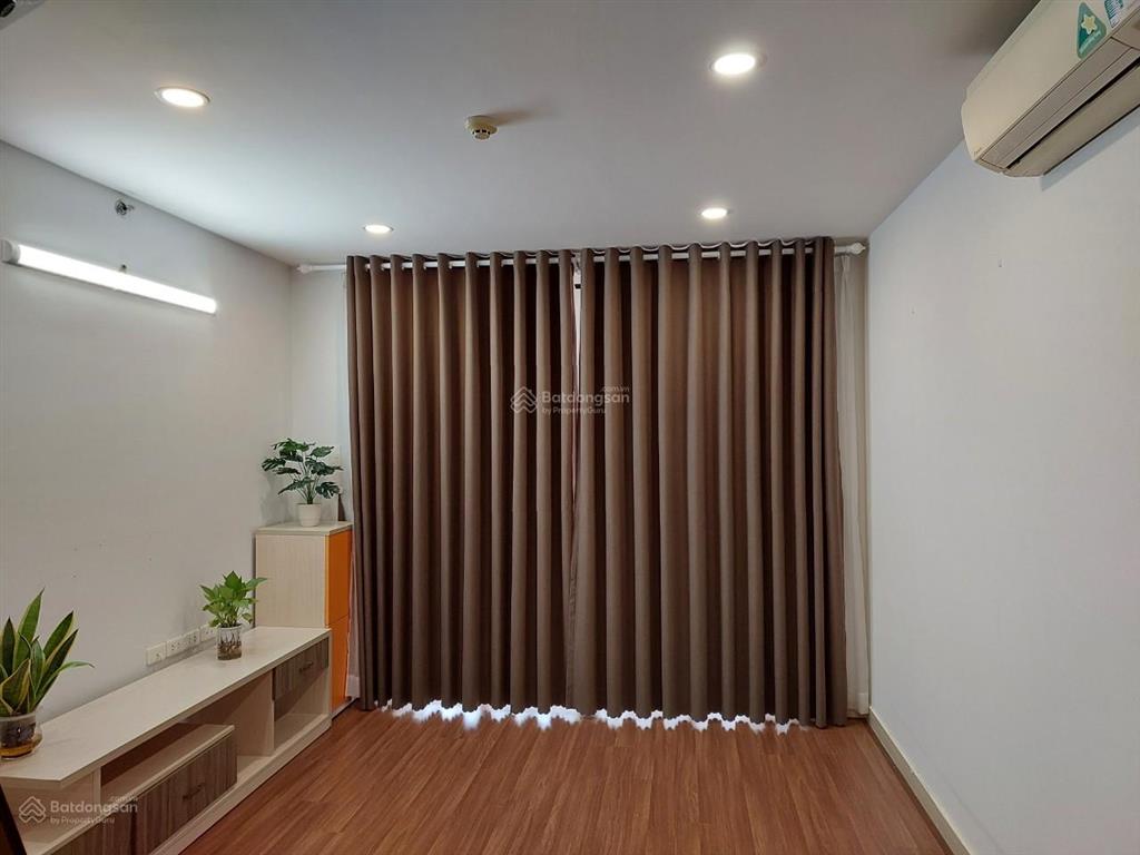 Cho thuê căn hộ 3pn full nội thất the harmona tân bình.  0938 990 ***