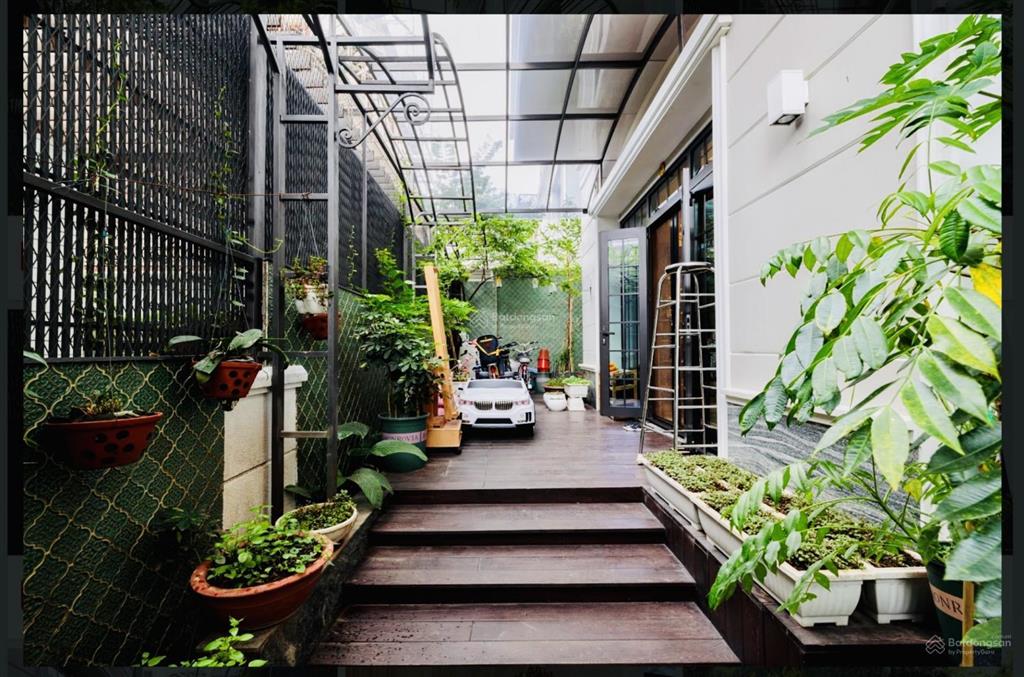 The villas đơn lập giá vinhomes central park