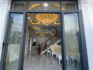 1/nguyễn chí thanh vào 30m sát ngã 4 cây me đường 4m nhựa, đang vay bank 2 tỷ. bán gấp