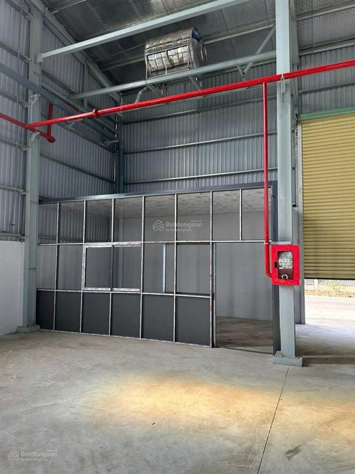 Bán xưởng tân định hoà lợi bến cát đường 7m. ngang 33m nở hậu thế đất đẹp