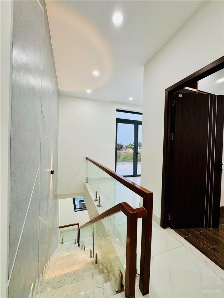 Nhà hiệp thành 1 ngay kdc nhựa 5m thông gần bệnh viện 512. căn góc 2lầu hướng đông nam.