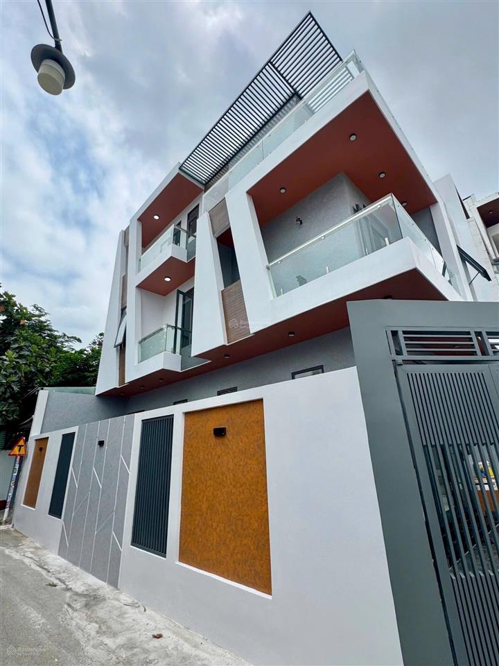 Nhà hiệp thành 1 ngay kdc nhựa 5m thông gần bệnh viện 512. căn góc 2lầu hướng đông nam.