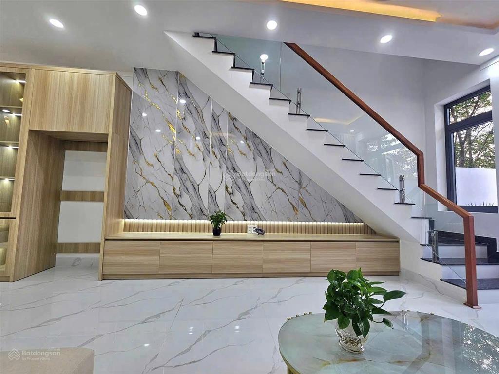 Nhà 2 lầu định hoà mặt tiền dx82 nhựa vỉa hè 12m thông gần bệnh viện 500 giường. 5x25