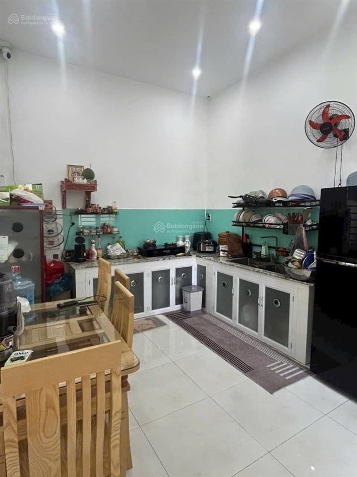 Bán gấp nhà vườn cấp 4 tương bình hiệp mặt tiền dx 146 nhựa 5,5m thông gần chợ bến thế 7x59 thổ 80m