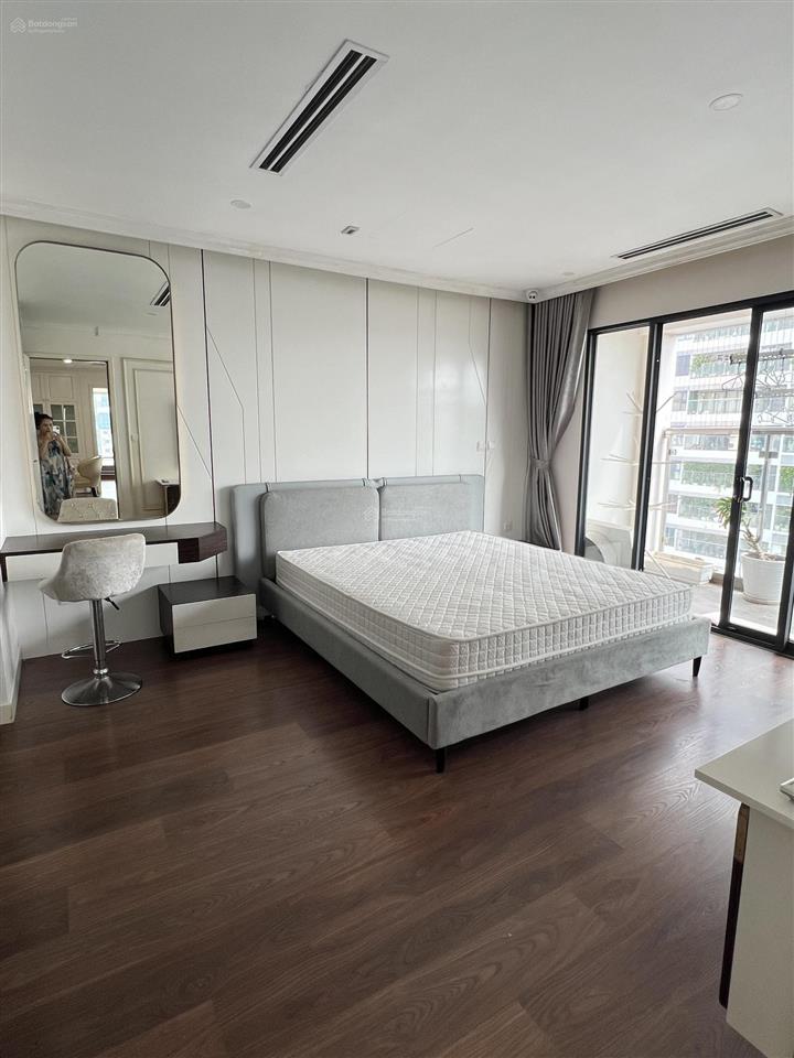 Chính chủ bán căn góc 104,6m2 3pn imperia garden  full nội thất, chỉ xách vali về ở