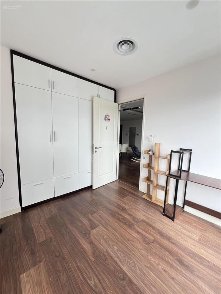 Chính chủ bán căn góc 104,6m2 3pn imperia garden  full nội thất, chỉ xách vali về ở