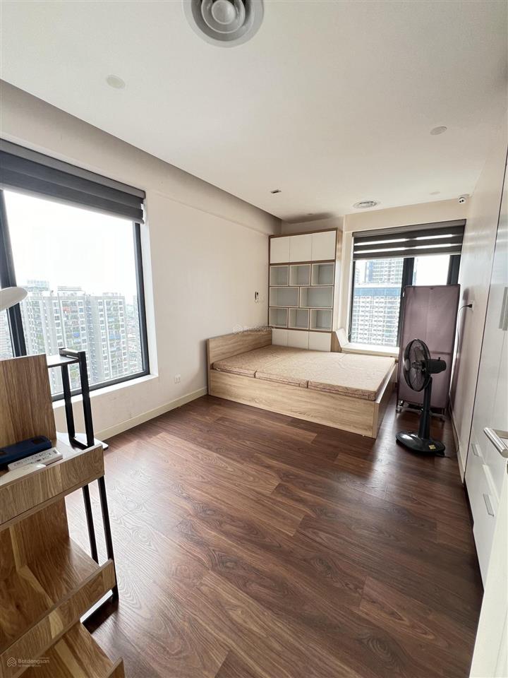 Chính chủ bán căn góc 104,6m2 3pn imperia garden  full nội thất, chỉ xách vali về ở