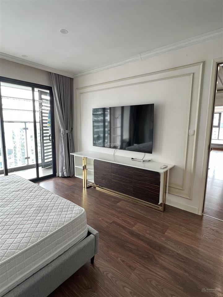Chính chủ bán căn góc 104,6m2 3pn imperia garden  full nội thất, chỉ xách vali về ở