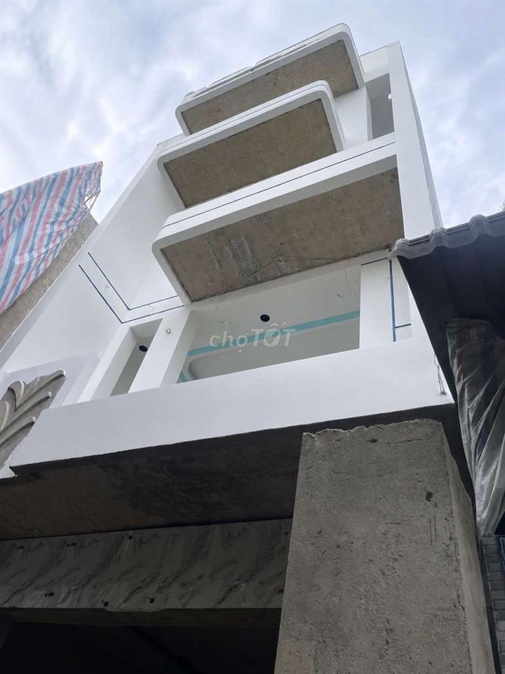 bán nhà Bình Chiểu 1 trệt 3 lầu diện tích 60m2