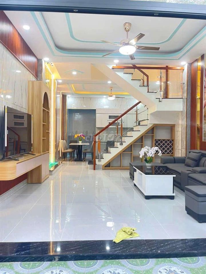 Chính Chủ bán nhà 3 tầng gần chợ đầu mối Thủ Đức