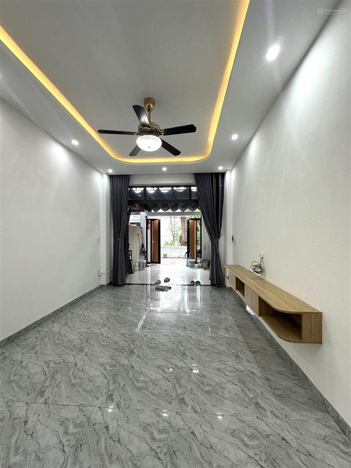 Nhà 2 mê kiên cố kiệt ô tô 87 hoàng văn thái  đà nẵng. sau lưng đh duy tân đà nẵng