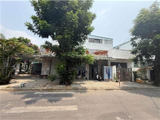 Bán đất tặng nhà c4  2 mặt tiền kinh doanh tốt  gần bến xe đà nẵng