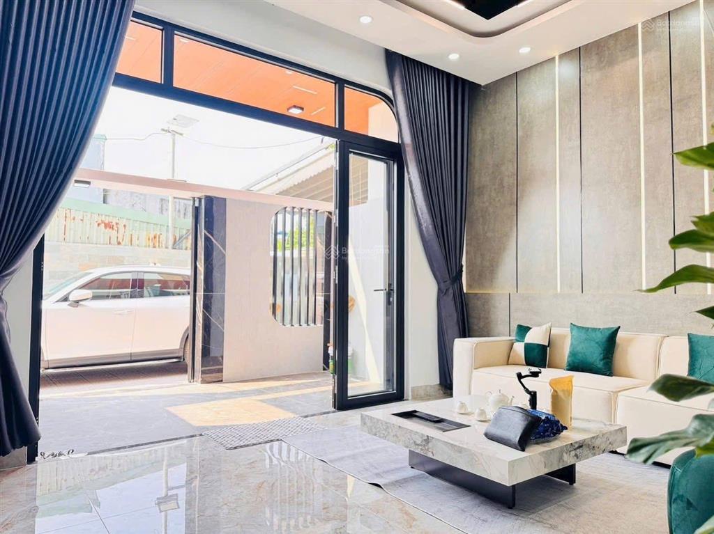 Nhà 2 tầng kiệt 4m trần đình nam  sau lưng bến xe  đà nẵng