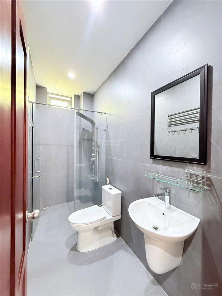 Nhà 3 tầng đường 7m5  thanh khê  trung tâm  đà nẵng