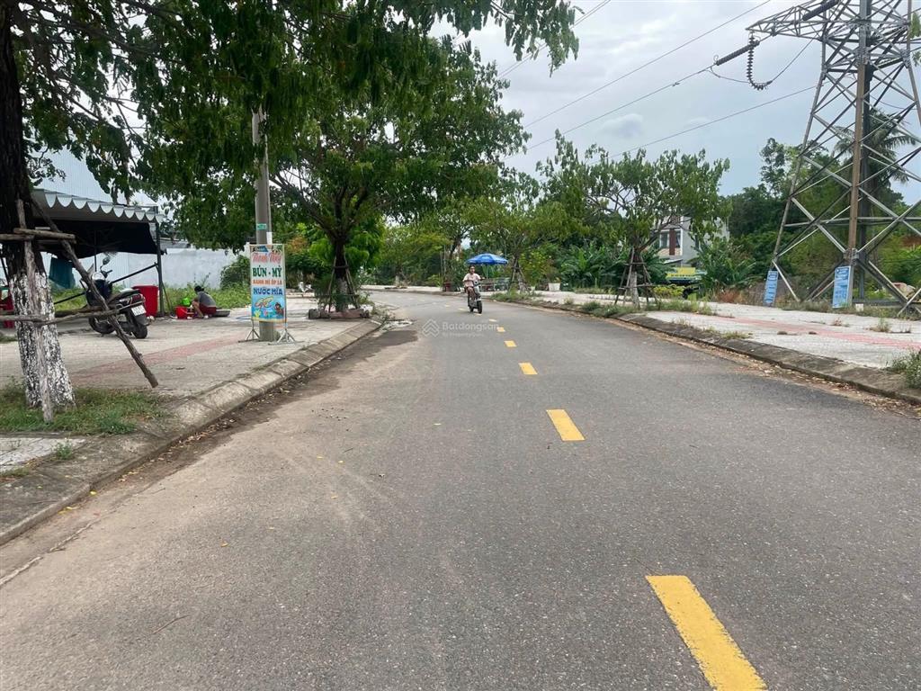 Bán đất tđc đường 5m5 lề 3m  dh2 sau lưng xã bà nà  đà nẵng