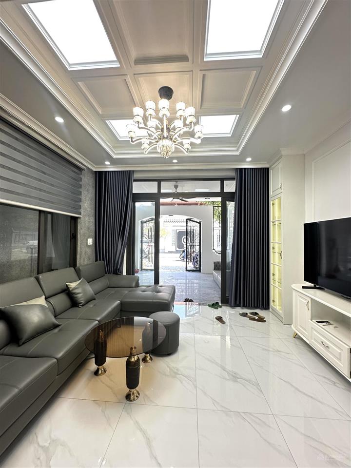 Nhà 3 tầng đường 6m  trần quý khoách  khu b phương trang  điện âm  hòa minh