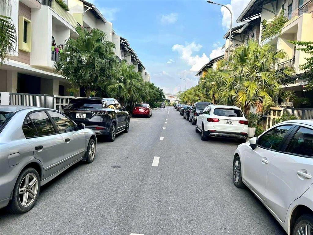 Căn t1 beomes vsip bắc ninh giá chỉ 5,6 tỷ