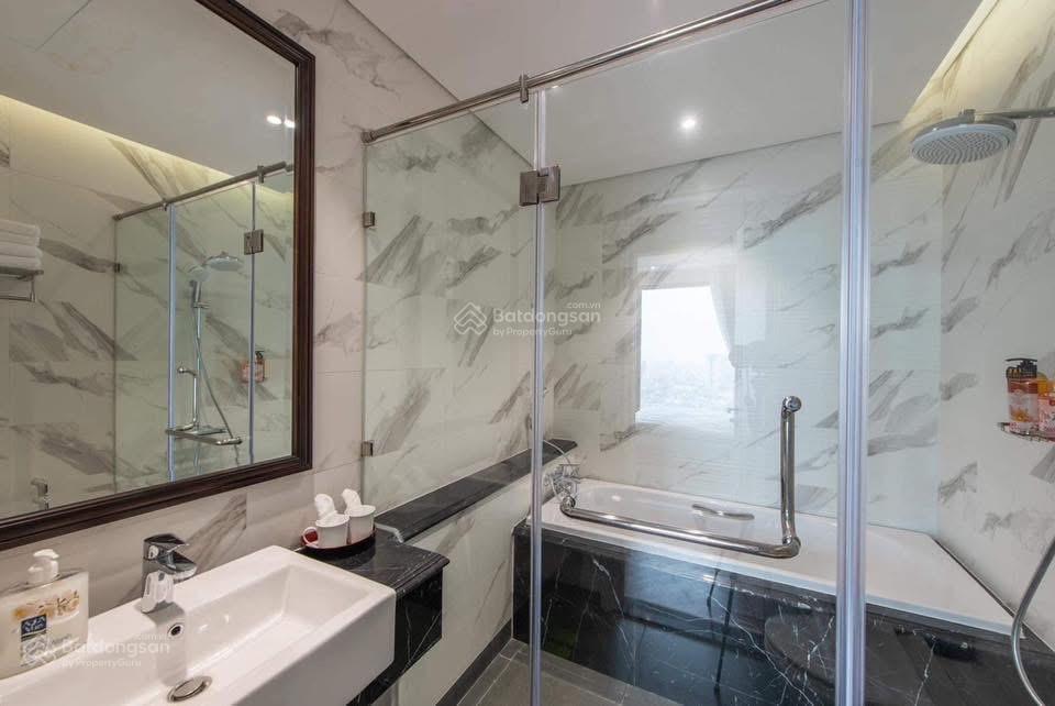 Em bán king palace  3n2vs  full  115m2  10.5 tỷ   0398 537 ***