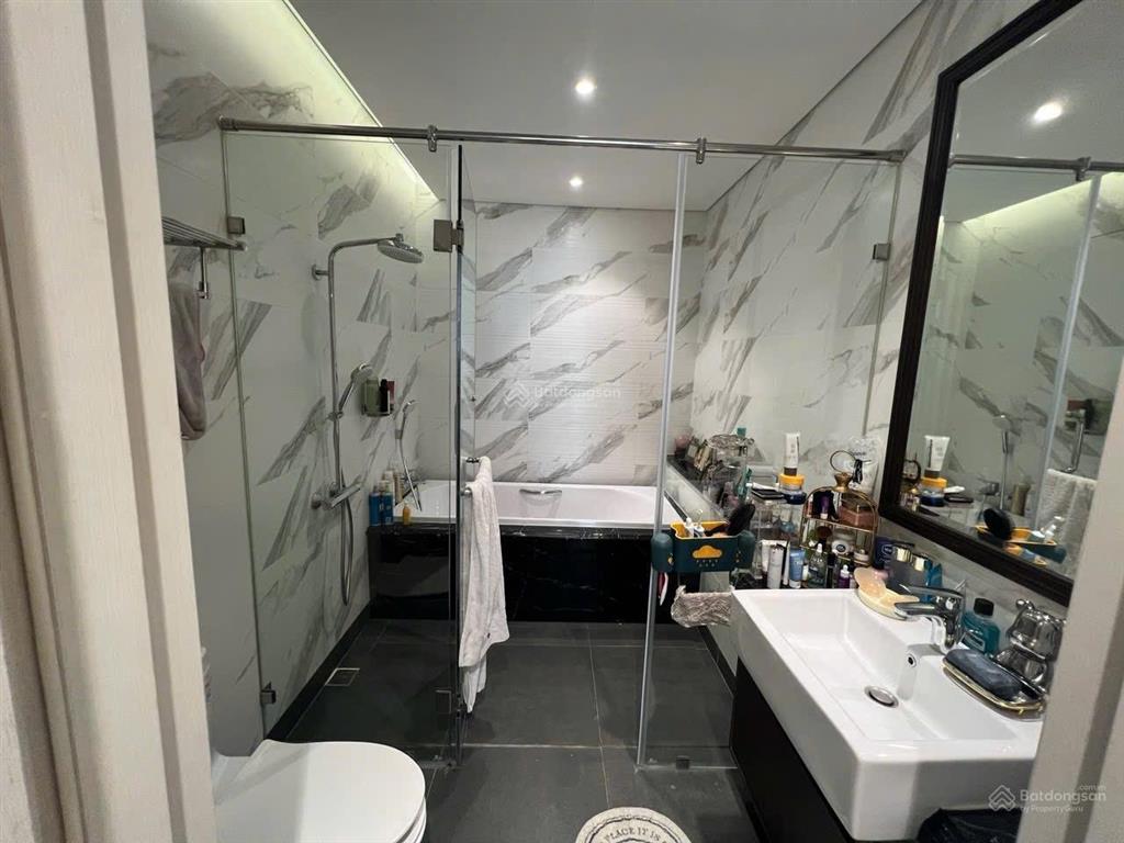 Em bán king palace 2n2vs full 93m2  9.3 tỷ bao phí  0398 537 ***