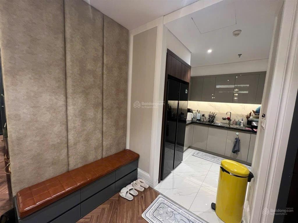 Em bán king palace 2n2vs full 93m2  9.3 tỷ bao phí  0398 537 ***