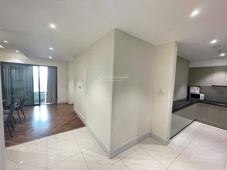 Em bán 3n2vs  115m2  full 10.4 tỷ  king palace   0398 537 *** 