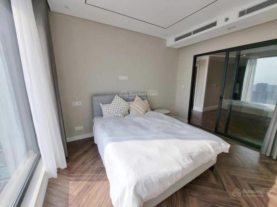 Em bán 3n2vs  115m2  full 10.4 tỷ  king palace   0398 537 *** 